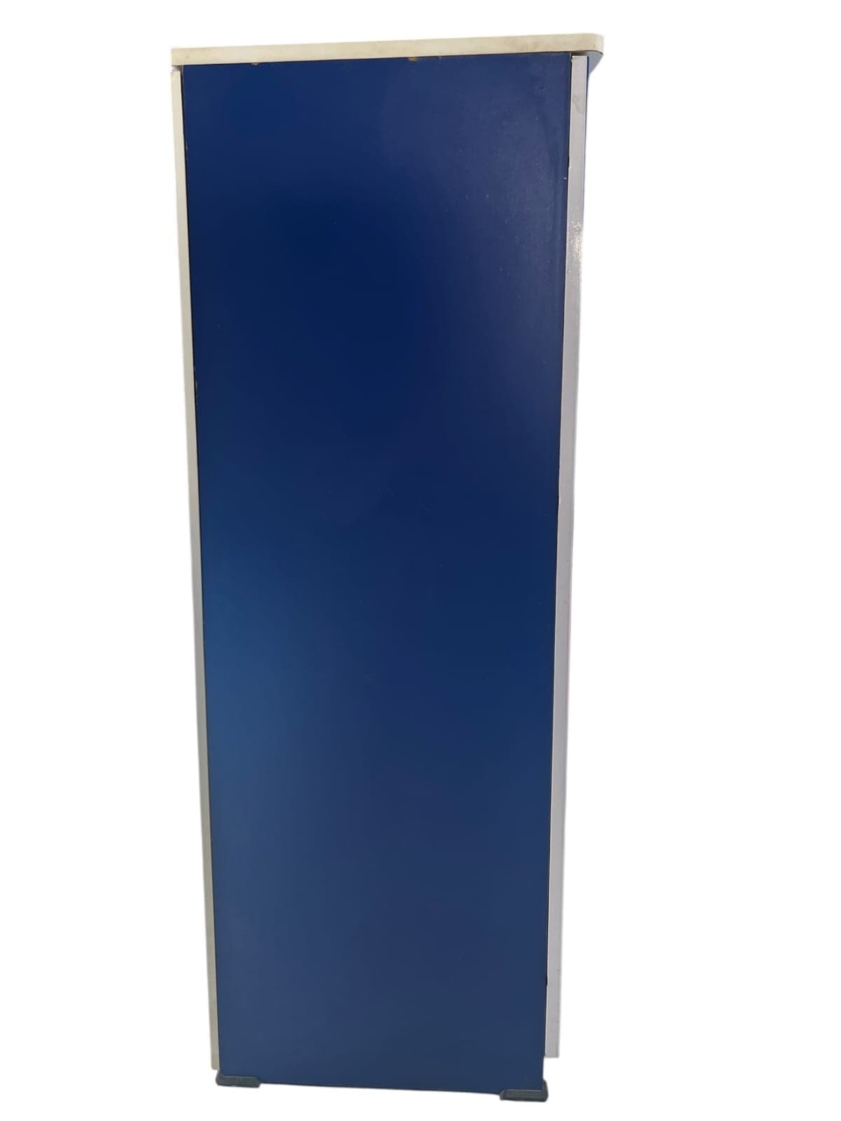 Bookshelf image