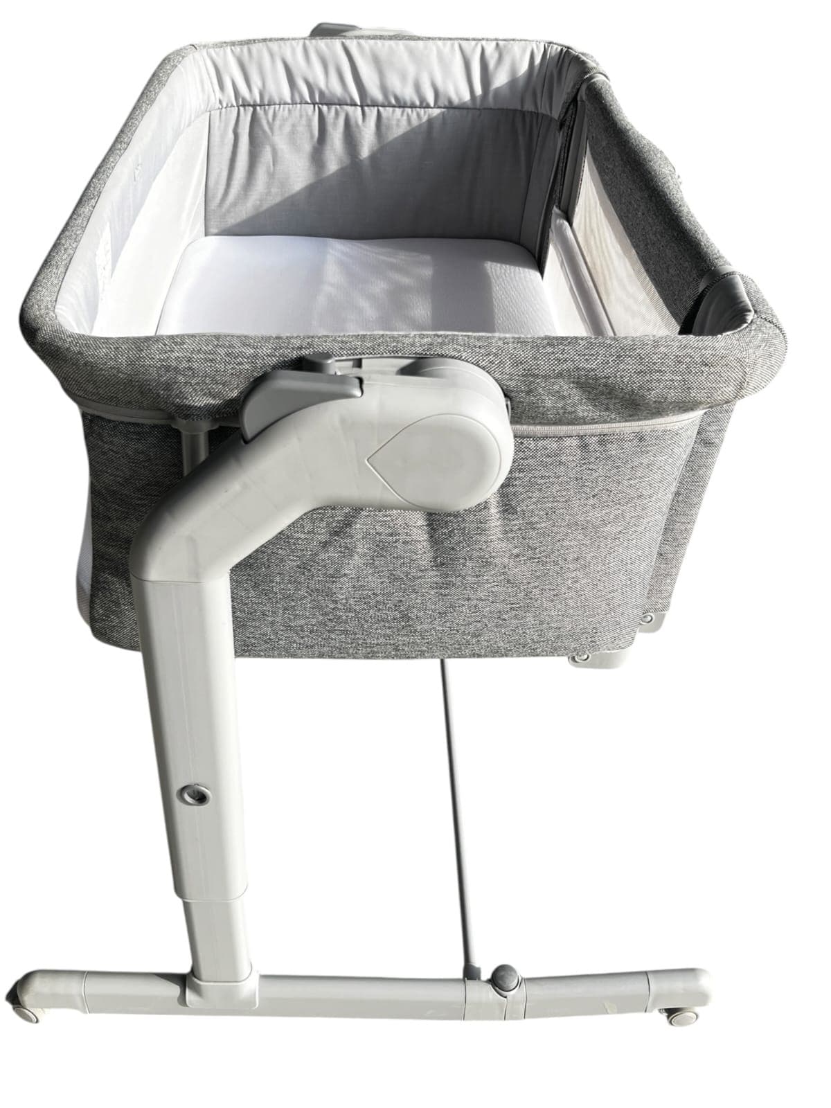 Chicco Baby Crib image