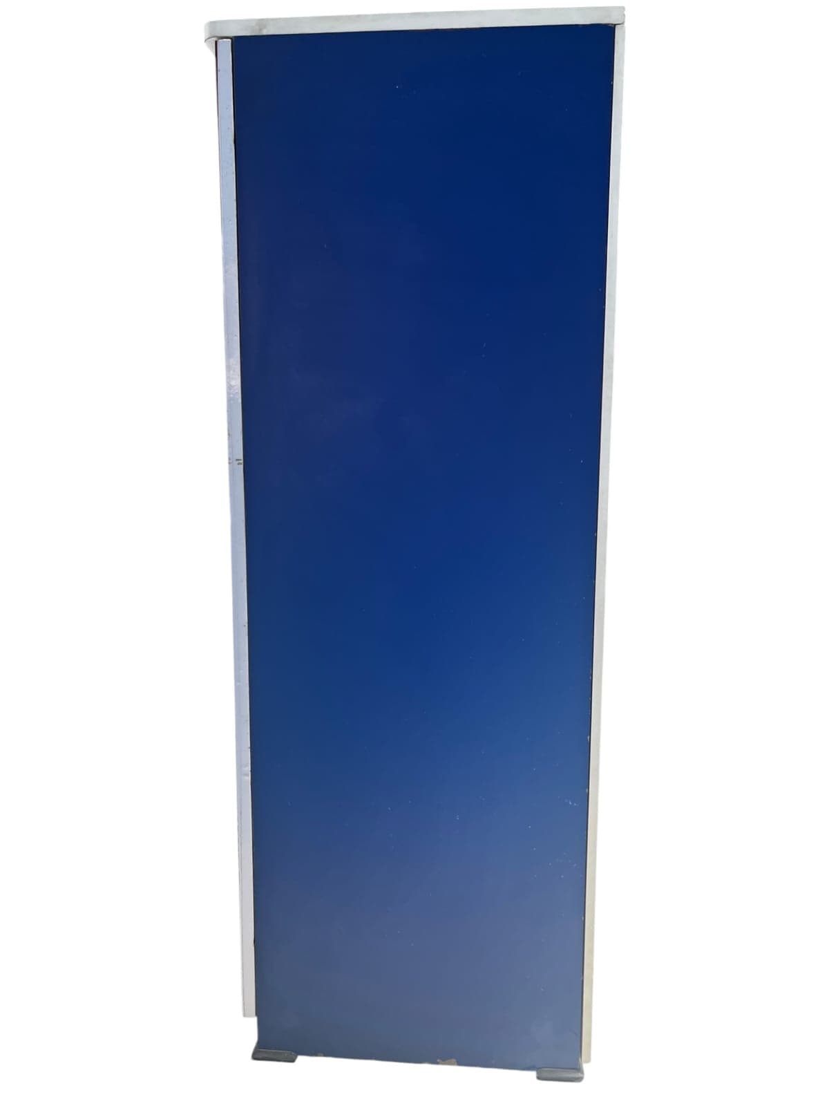 Bookshelf image