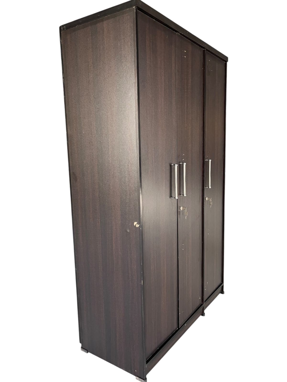 Wardrobe (3-door) image