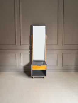 Dressing Table with Mirror image