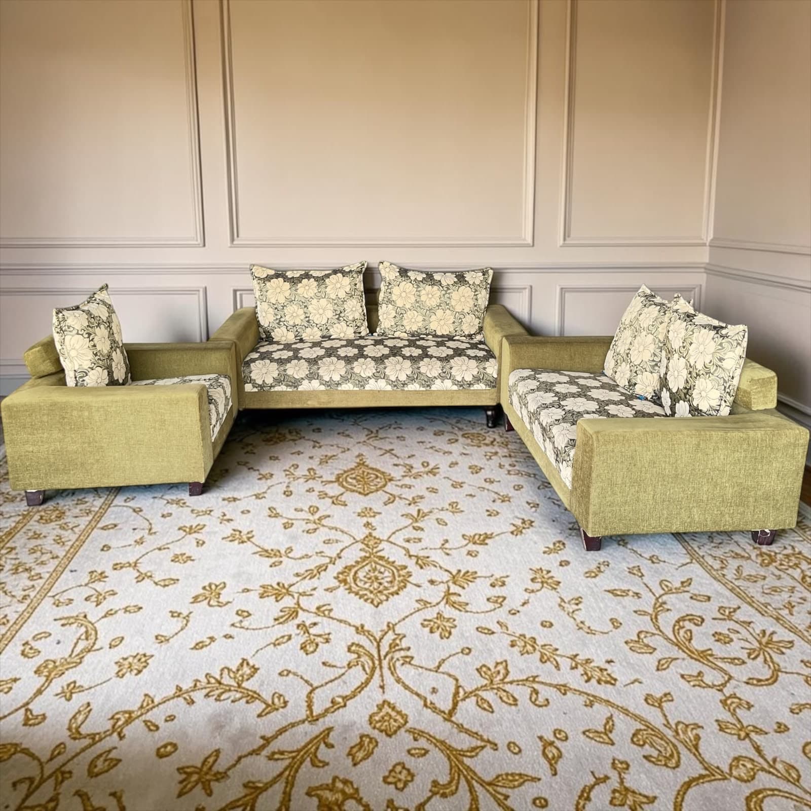 Sofa (6-seater) image